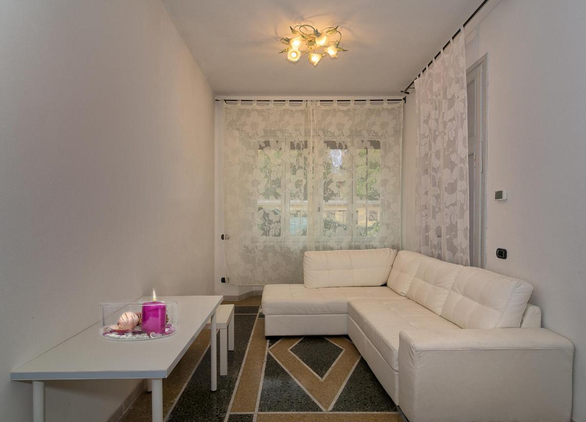 Bed and Breakfast Holiday Pisa Gare 2 Экстерьер фото