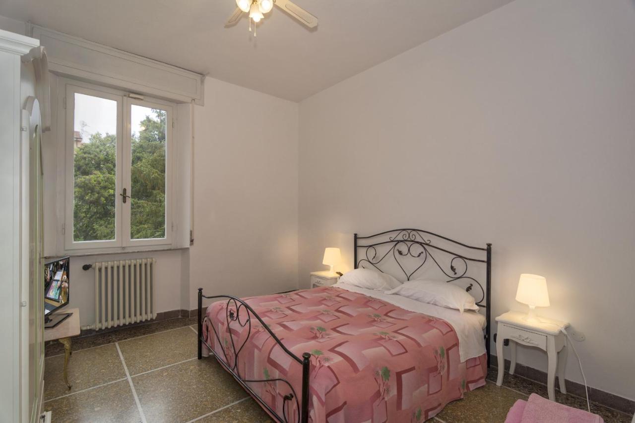 Bed and Breakfast Holiday Pisa Gare 2 Экстерьер фото