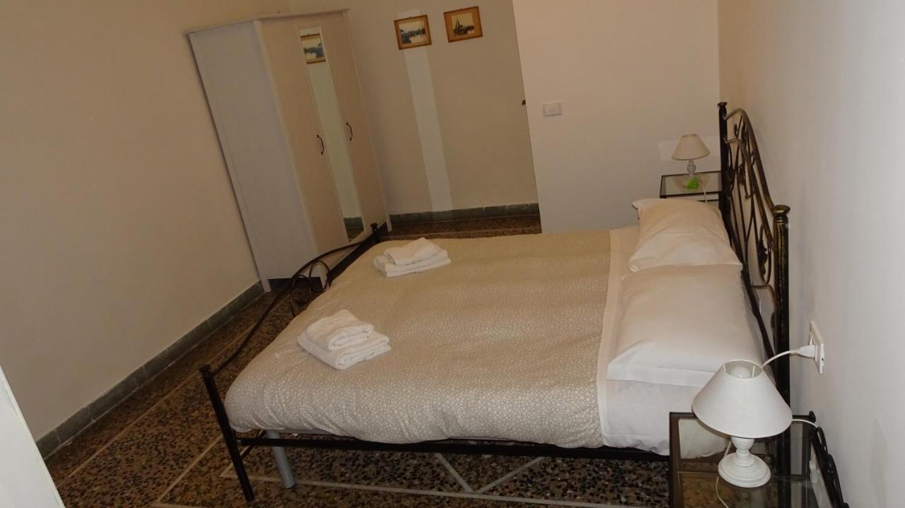 Bed and Breakfast Holiday Pisa Gare 2 Экстерьер фото