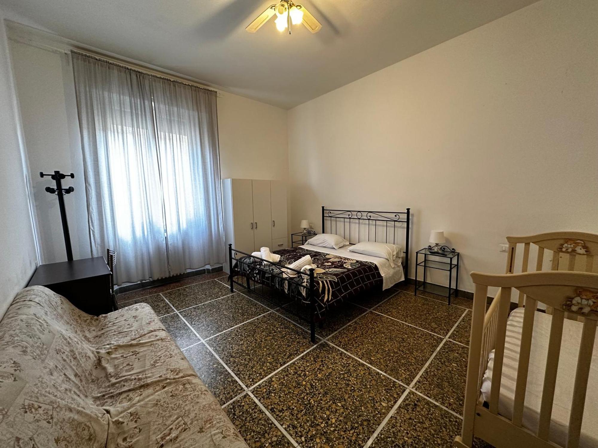 Bed and Breakfast Holiday Pisa Gare 2 Экстерьер фото