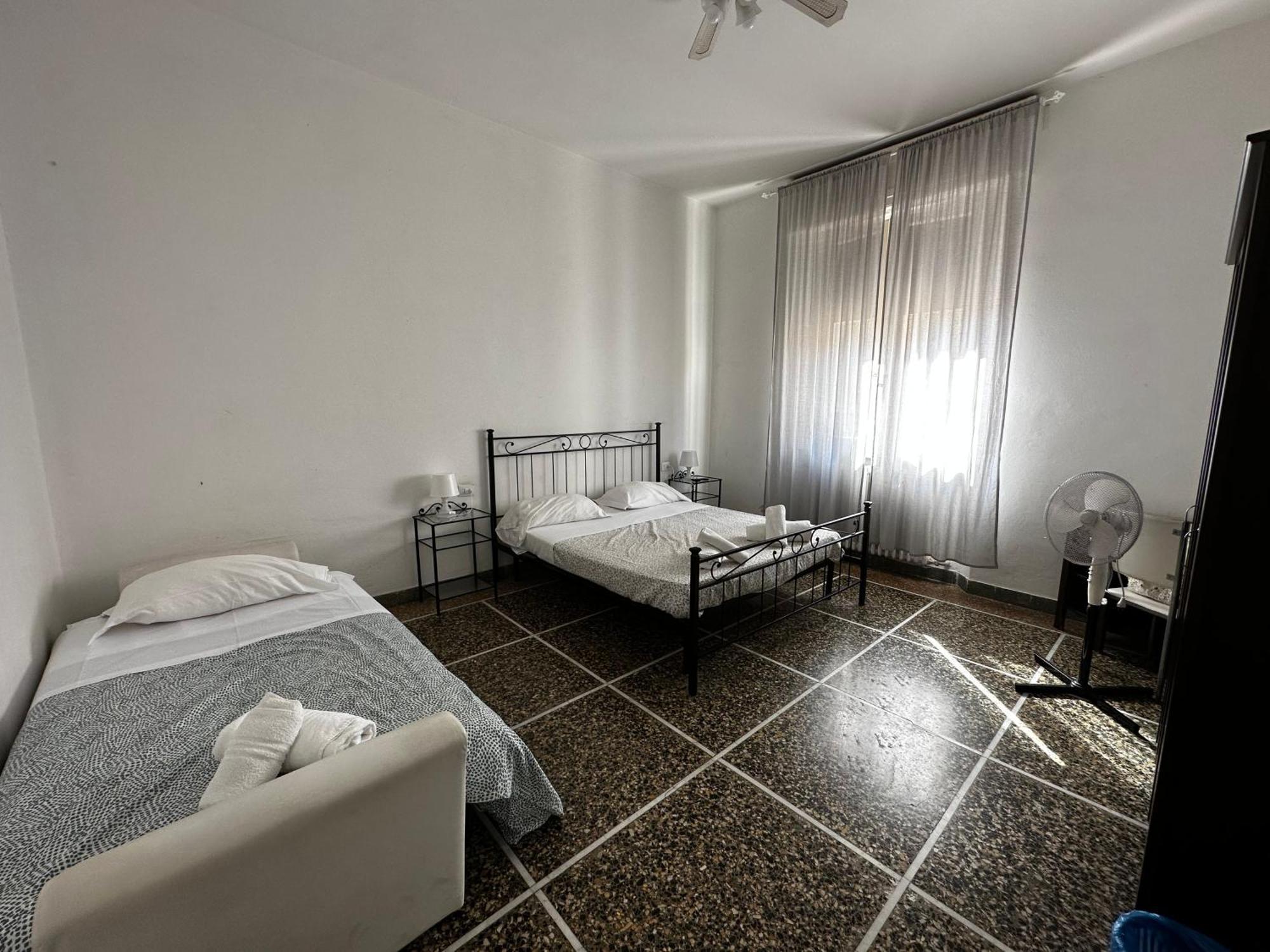 Bed and Breakfast Holiday Pisa Gare 2 Экстерьер фото