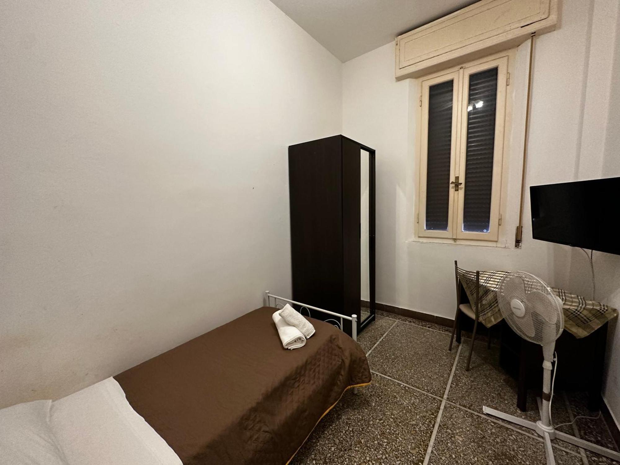 Bed and Breakfast Holiday Pisa Gare 2 Экстерьер фото