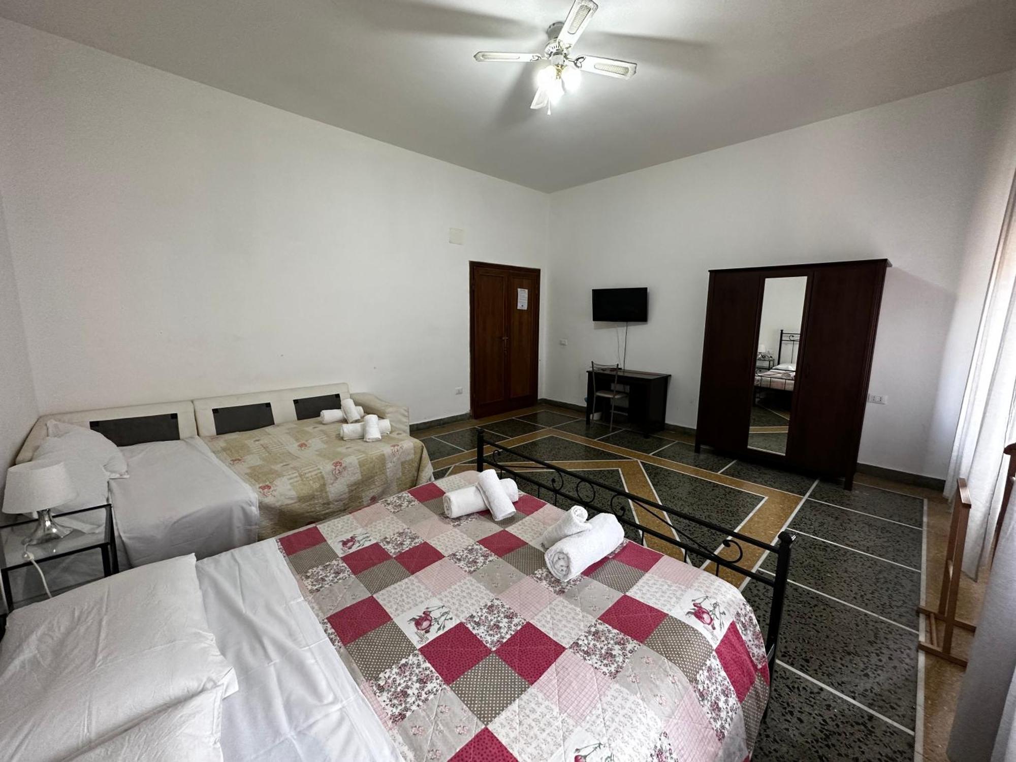 Bed and Breakfast Holiday Pisa Gare 2 Экстерьер фото