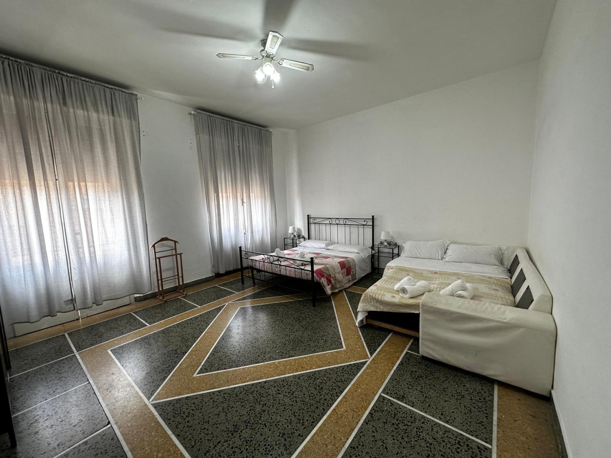 Bed and Breakfast Holiday Pisa Gare 2 Экстерьер фото