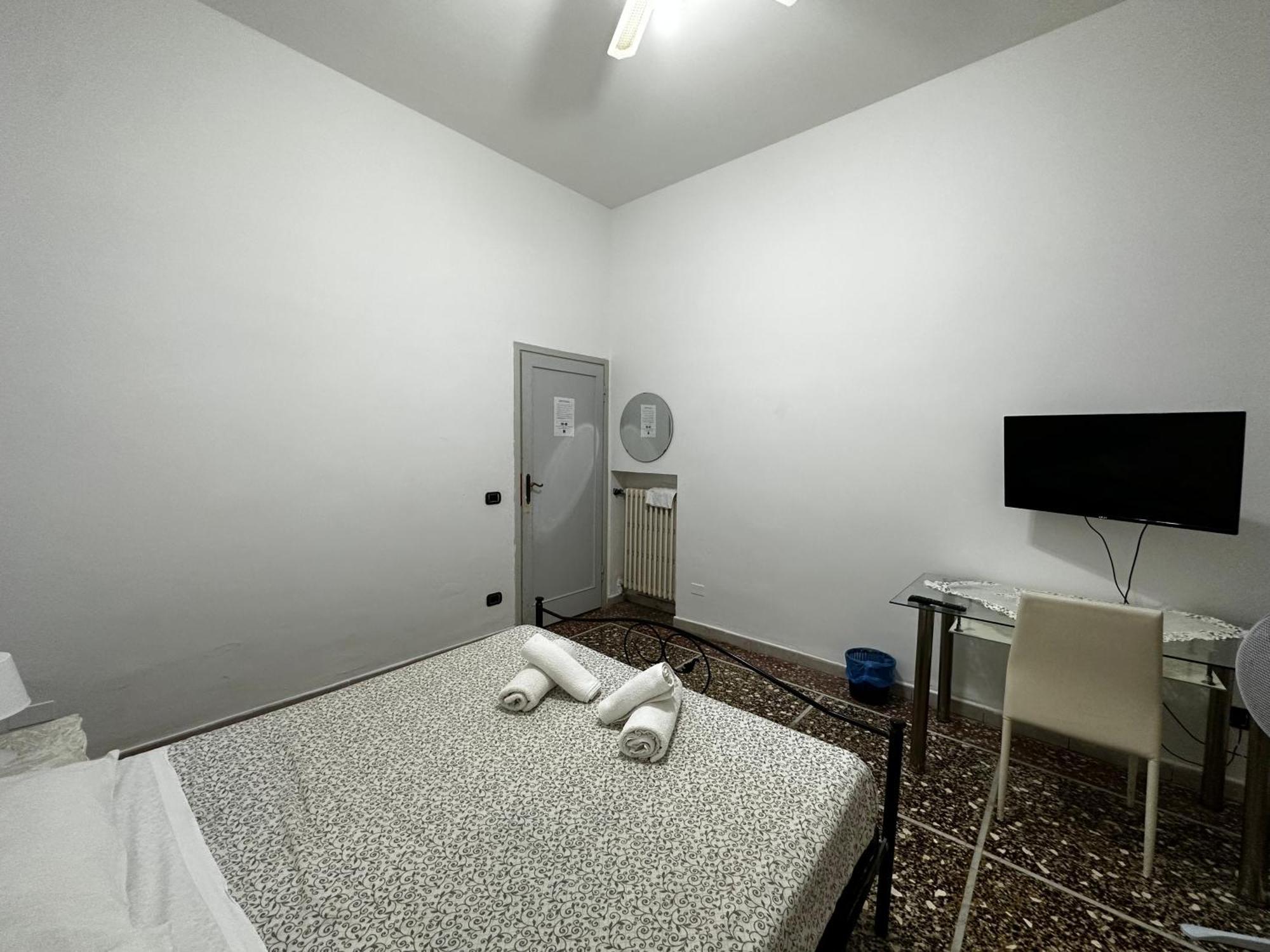 Bed and Breakfast Holiday Pisa Gare 2 Экстерьер фото