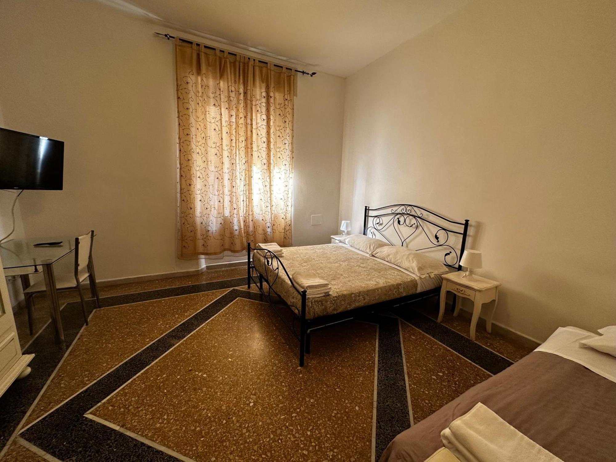 Bed and Breakfast Holiday Pisa Gare 2 Экстерьер фото