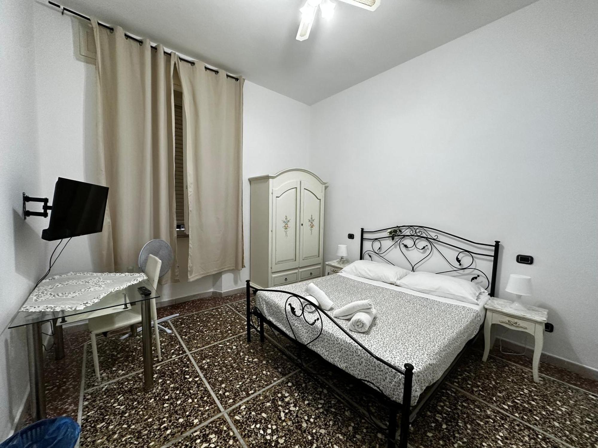 Bed and Breakfast Holiday Pisa Gare 2 Экстерьер фото